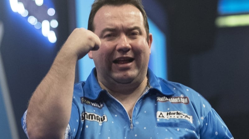 Brendan Dolan hit 12 140s