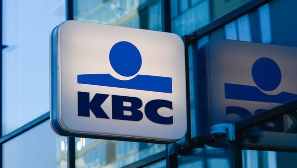 KBC said its net profit fell 4% to €925m in April-June from a year earlier