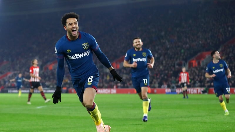 Felipe Anderson celebrating his second goal