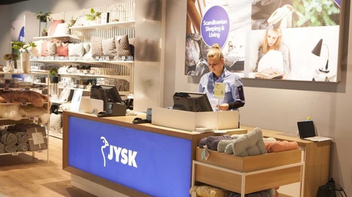 Gardaí say a number of people broke in to the shop through the roof between 1.30am and 5.30am (File image)