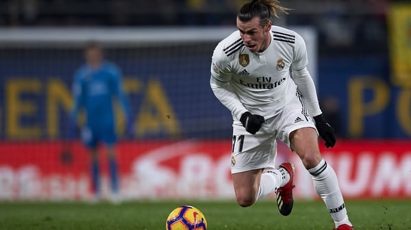 Gareth Bale limped out of Thursday's 2-2 draw with Villarreal at half-time with a calf problem