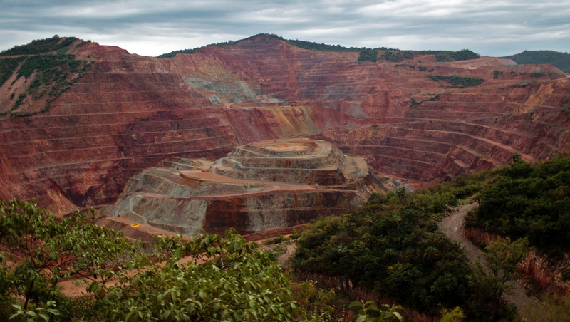 Newmont Mining to buy smaller rival Goldcorp for $10 billion