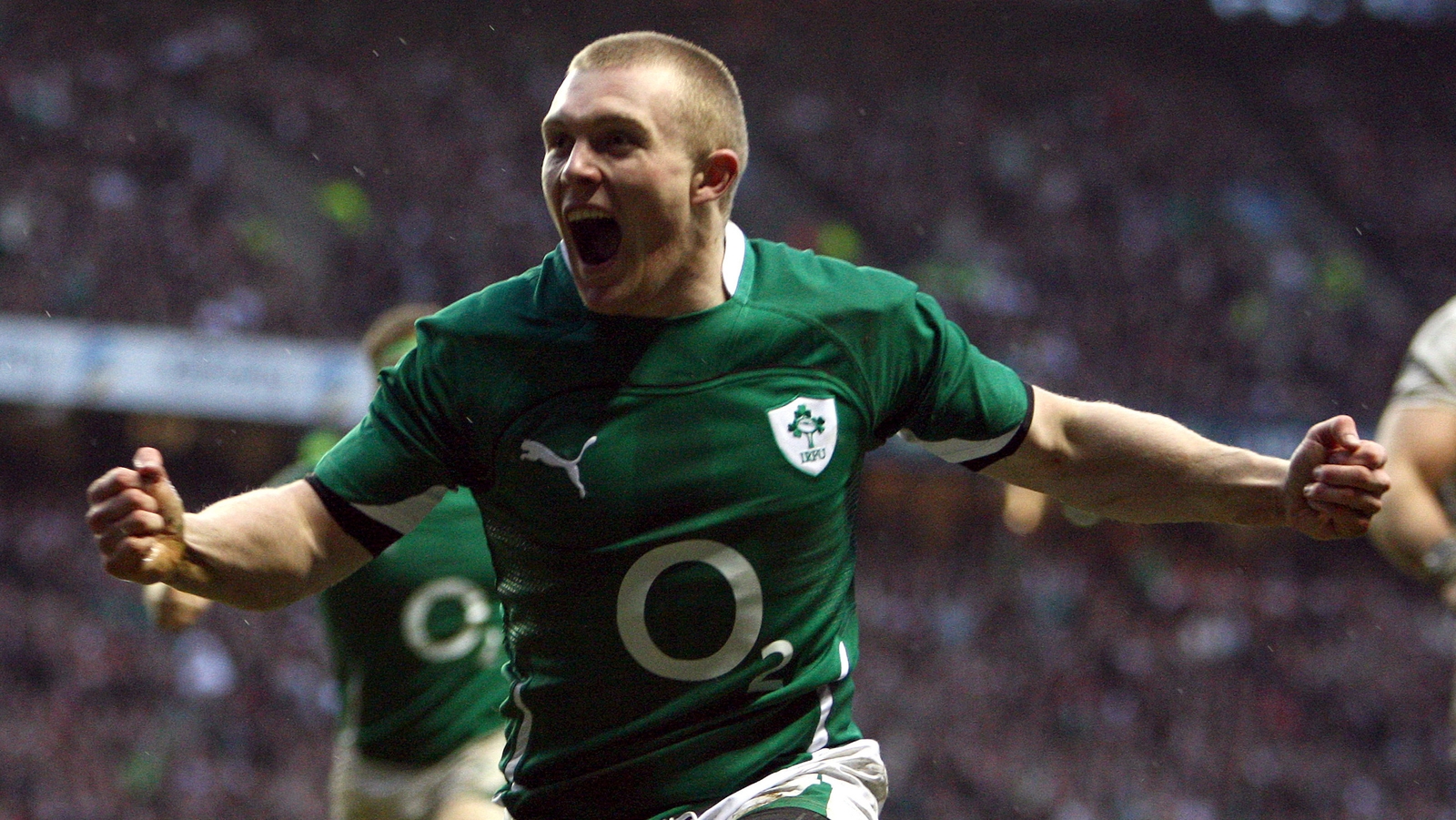 Keith Earls celebrates his try in the win over England at Twickenham