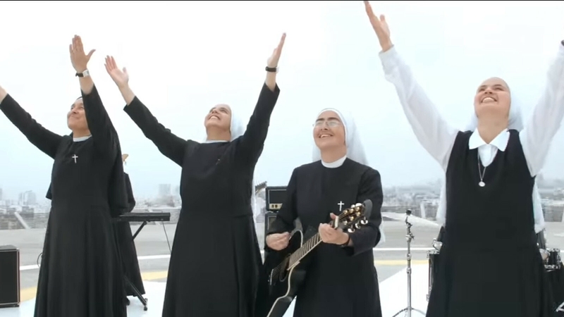 The Peru-based nuns rocking out in their music video for Confía en Dios