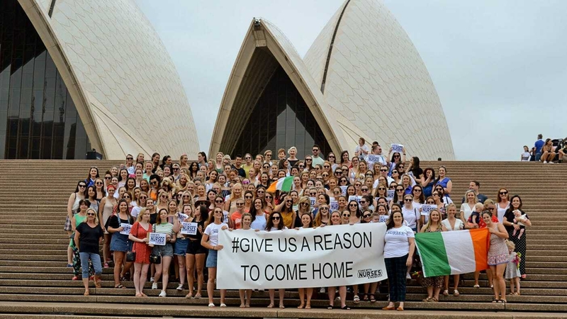 Nurses staging a demonstration in Sydney (Pic: Nursesofaustralia)