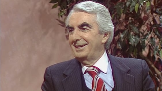 Milo O'Shea on Kenny Live (1989)