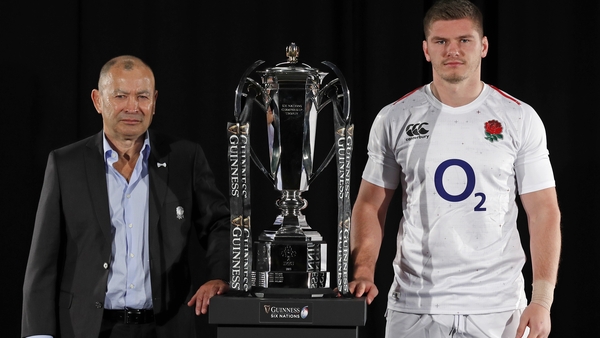 Eddie Jones (L) has chosen Owen Farrell as his captain for the Six Nations