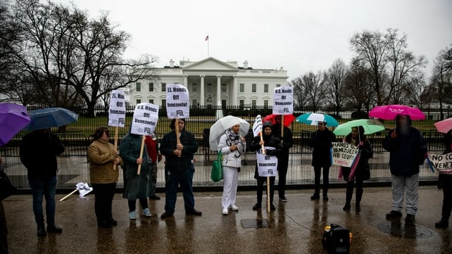 <p>A group of Venezuelans demonstrate outside the White House in Washington</p>
