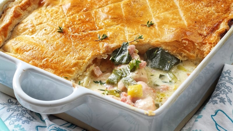 Creamy Chicken, Bacon & Leek Pie
