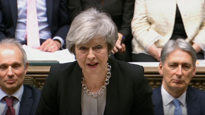 Príomh-Aire na Breataine Theresa May sa pharlaimint inniu