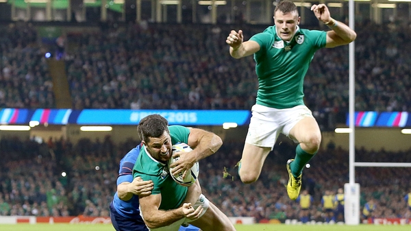 Robbie Henshaw may have got the jump on Rob Kearney for a starting jersey