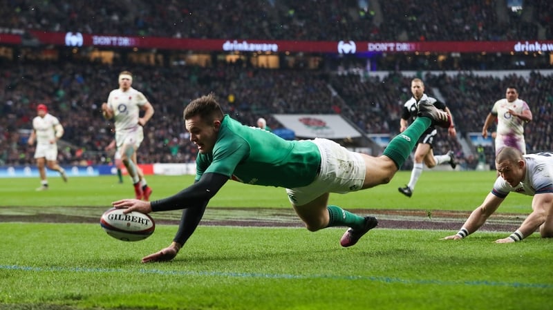 Jacob Stockdale stretches to score against England last year at Twickenham