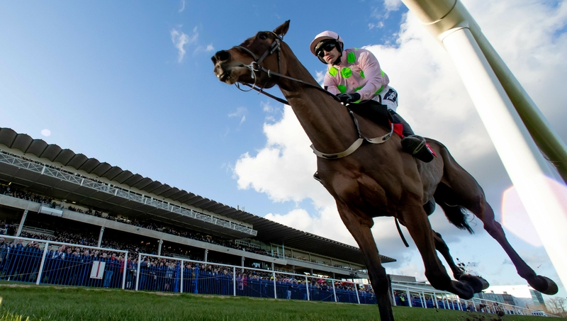 Ruby Walsh steered Min to a handy win in the Ladbrokes Dublin Chase in Leopardstown