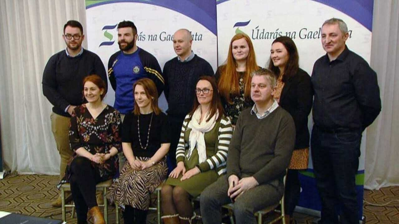Cruinniú de lucht pleanála teanga i mBaile Chláir na Gaillimhe