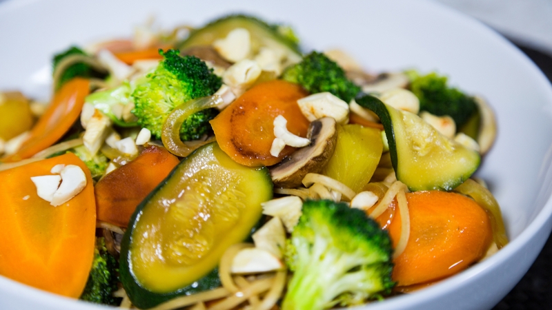Sweet & Sour Vegetable & Cashew Nut Stir-Fry