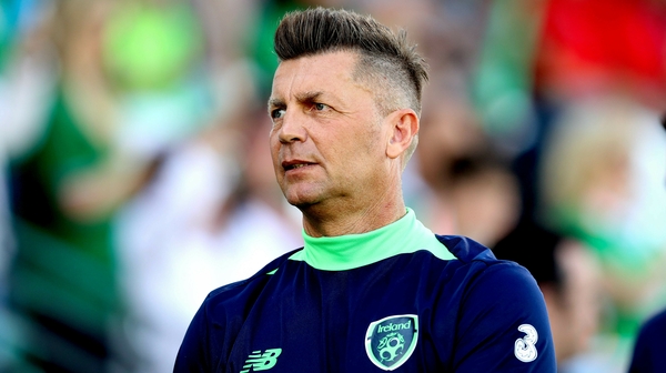Republic of Ireland manager Colin Bell