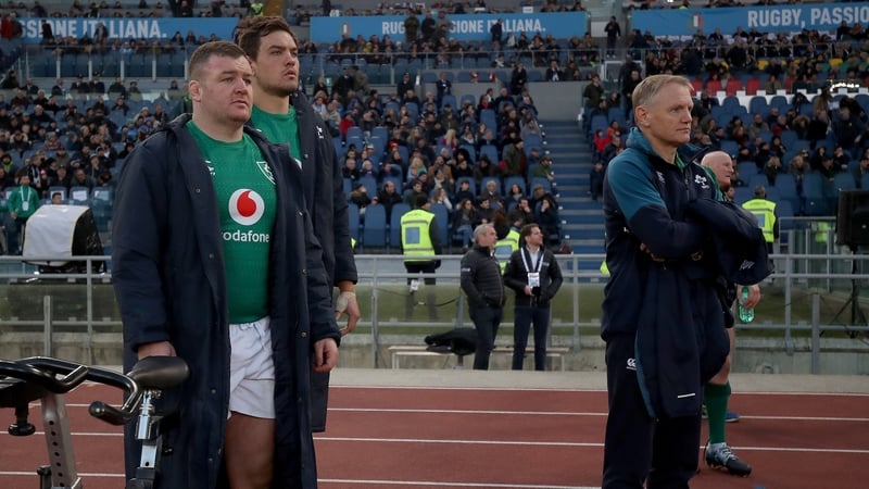 Joe Schmidt looks on as Ireland claim a bonus point win over Italy