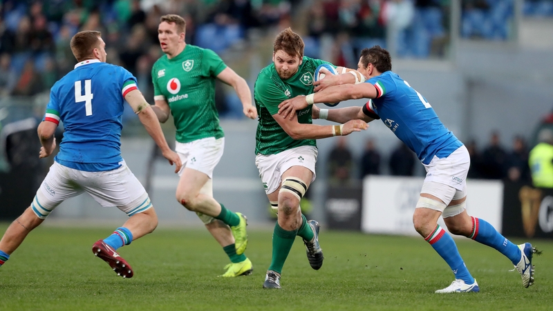Henderson making yards against Italy