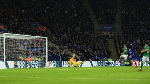 Jamie Vardy fires home the winning goal