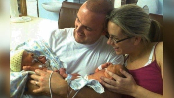 Parents Daniel and Trish Clifford with baby Beth, who died five days after being born