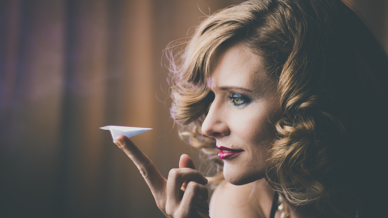 Amy De Bhrun writes and stars in 'I See You'