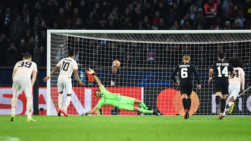 Rashford scores the winning penalty