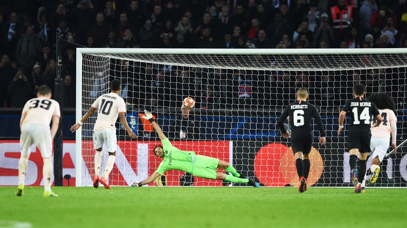 Marcus Rashford scores from the spot in injury time