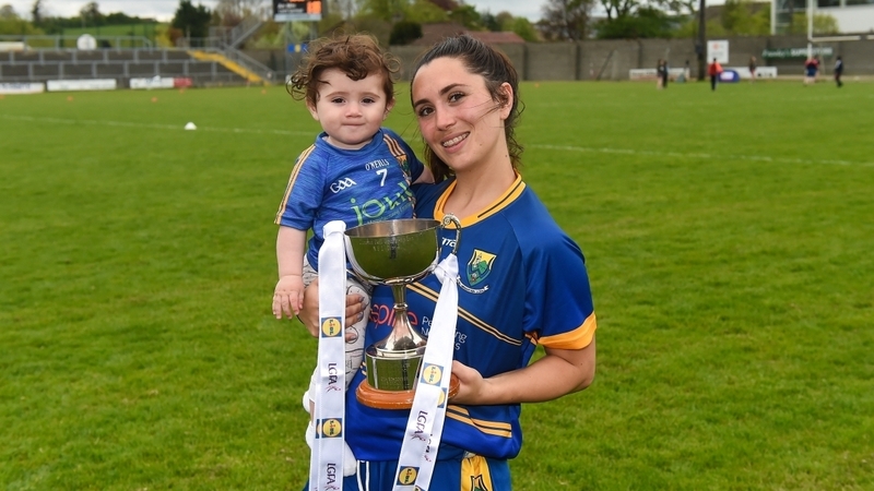 Lorna Fusciardi: "Once you have a support system behind you, you can do all three, working, being a mom, playing football."