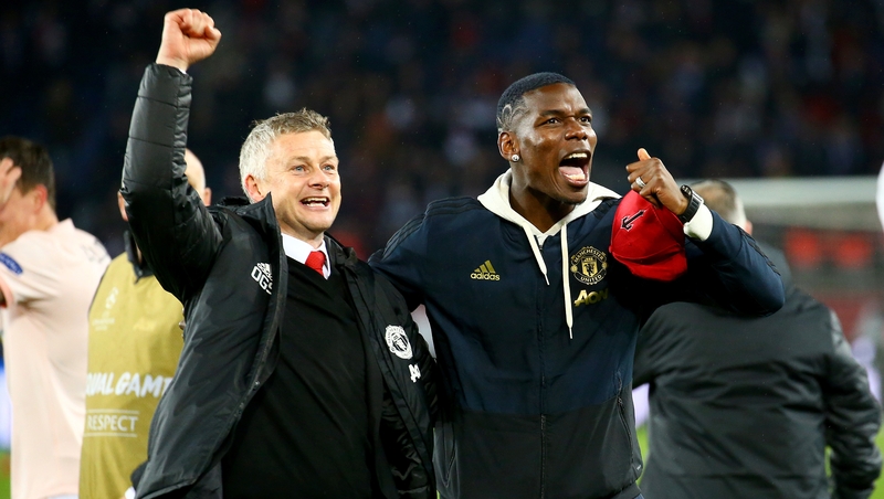Ole Gunnar Solskjaer (L) celebrates in Paris with Paul Pogba