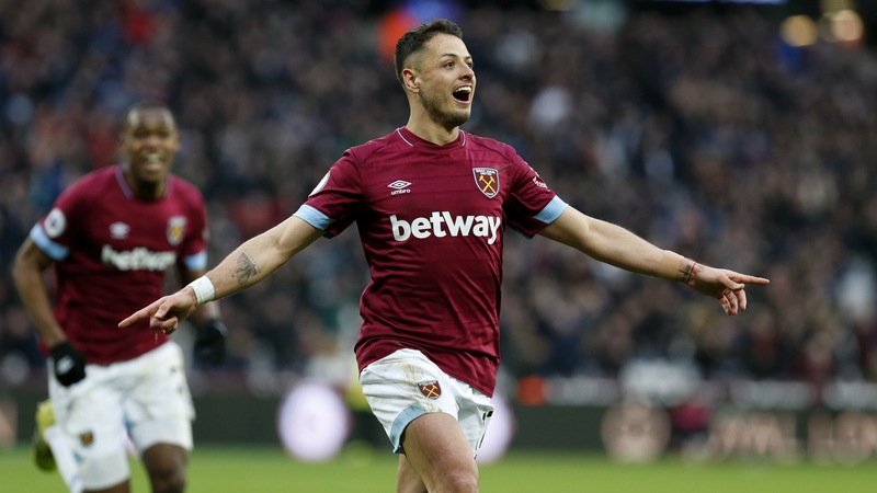 Javier Hernandez celebrates