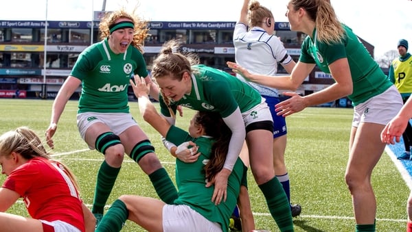 Beibhinn Parsons celebrates her first-half try