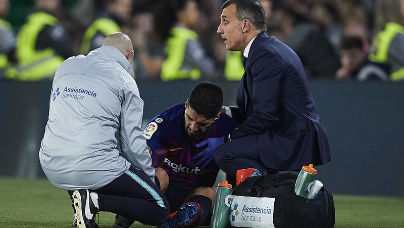 Luis Suarez sprained his ankle at Real Betis