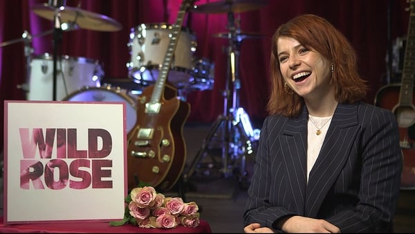 Jessie Buckley speaking to RTÉ Entertainment