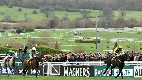 Bristol De Mai (l) runs behind Annibale Fly and Al Boum Photo in the 2019 Gold Cup