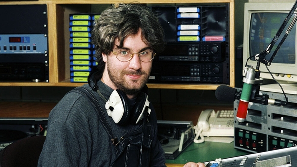 Craoltóir Craiceáilte: Rónán Mac Aodha Bhuí sa bhliain 1994