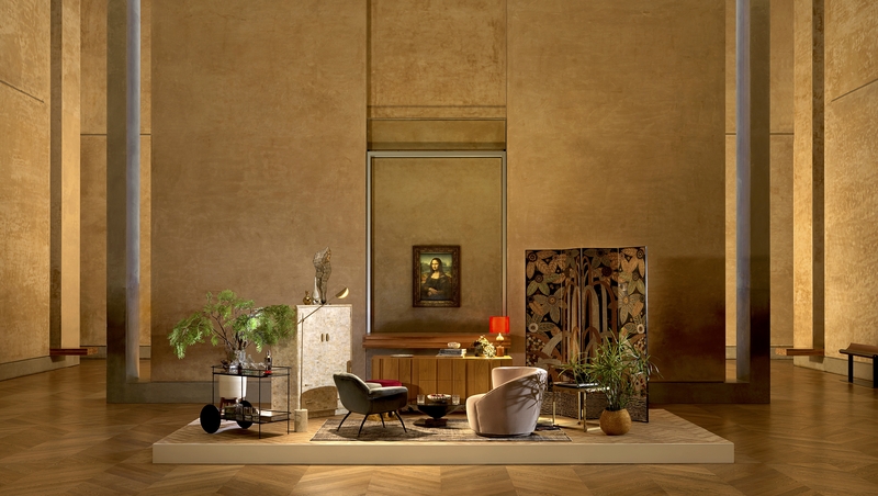 Kick back with Mona Lisa. Photo: Airbnb x Louvre ©Julian Abrams