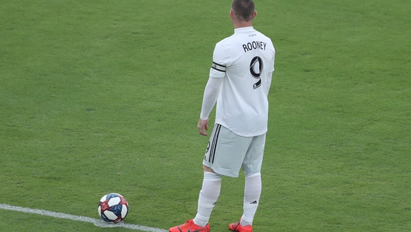 Wayne Rooney sent off for the firs time in his US career