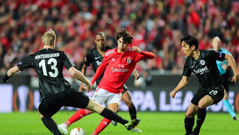 Benfica's Joao Felix (c) was the star in Lisbon
