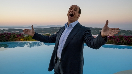 Toni Servillo as Silvio Berlusconi in Loro: fizz and effervescence