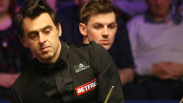 O'Sullivan (l) looked out of sorts throughout