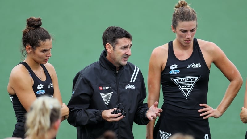 Sean Dancer addressing the New Zealand players