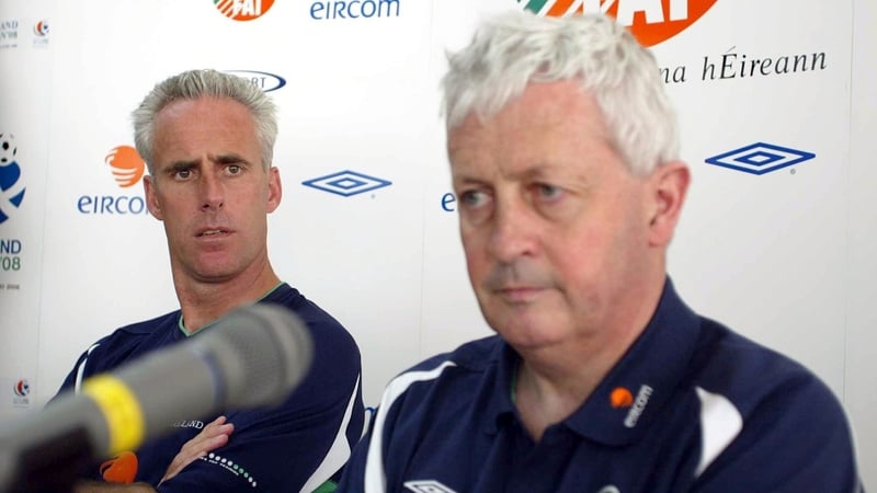 Brendan Menton alongside Mick McCarthy at the 2002 World Cup