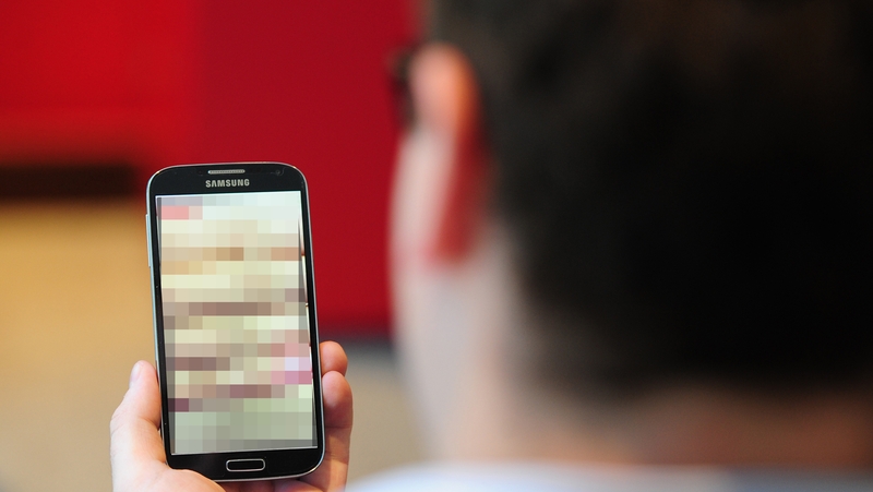 Legislation seeks to create offences for the non-consensual distribution of intimate images with intent to cause harm or distress