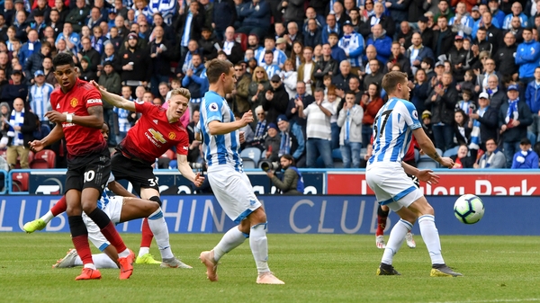 Huddersfield 1-1 Man United: recap