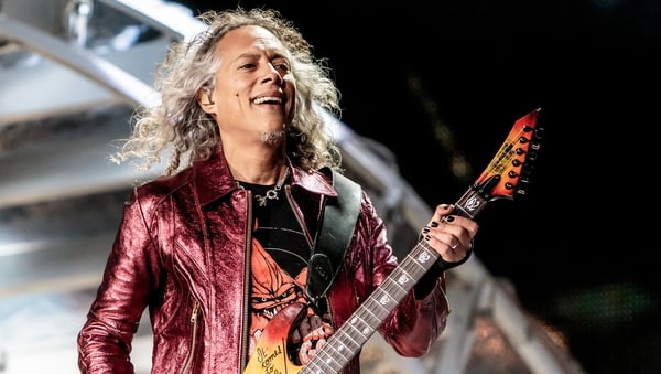 Kirk Hammett onstage in Milan - "It rained so much I felt like I was playing guitar in the shower"
