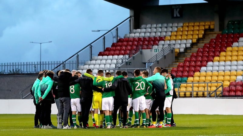 Ireland U17 gather in a huddle after their draw with Belgium
