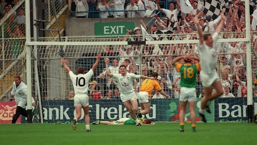 Brian Murphy scores the decisive goal in the 1998 Leinster football final