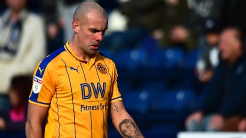 Darron Gibson i son the hunt for a new club