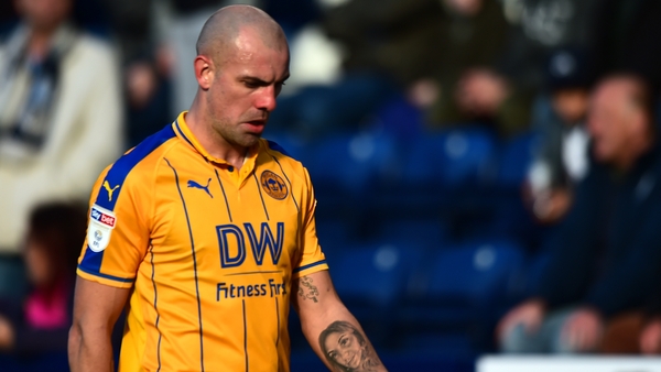 Darron Gibson i son the hunt for a new club