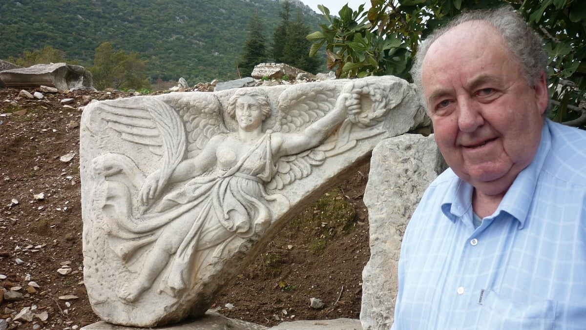 The Lyric Feature: Welcome to the Fun Palace